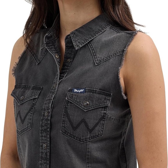 Wrangler Tops - Wrangler Retro Women’s Distressed Sleeveless Snap Cropped Western Shirt